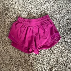 Ripened Raspberry Lululemon Hotty Hot Low-Rise Lined 2.5” Shorts